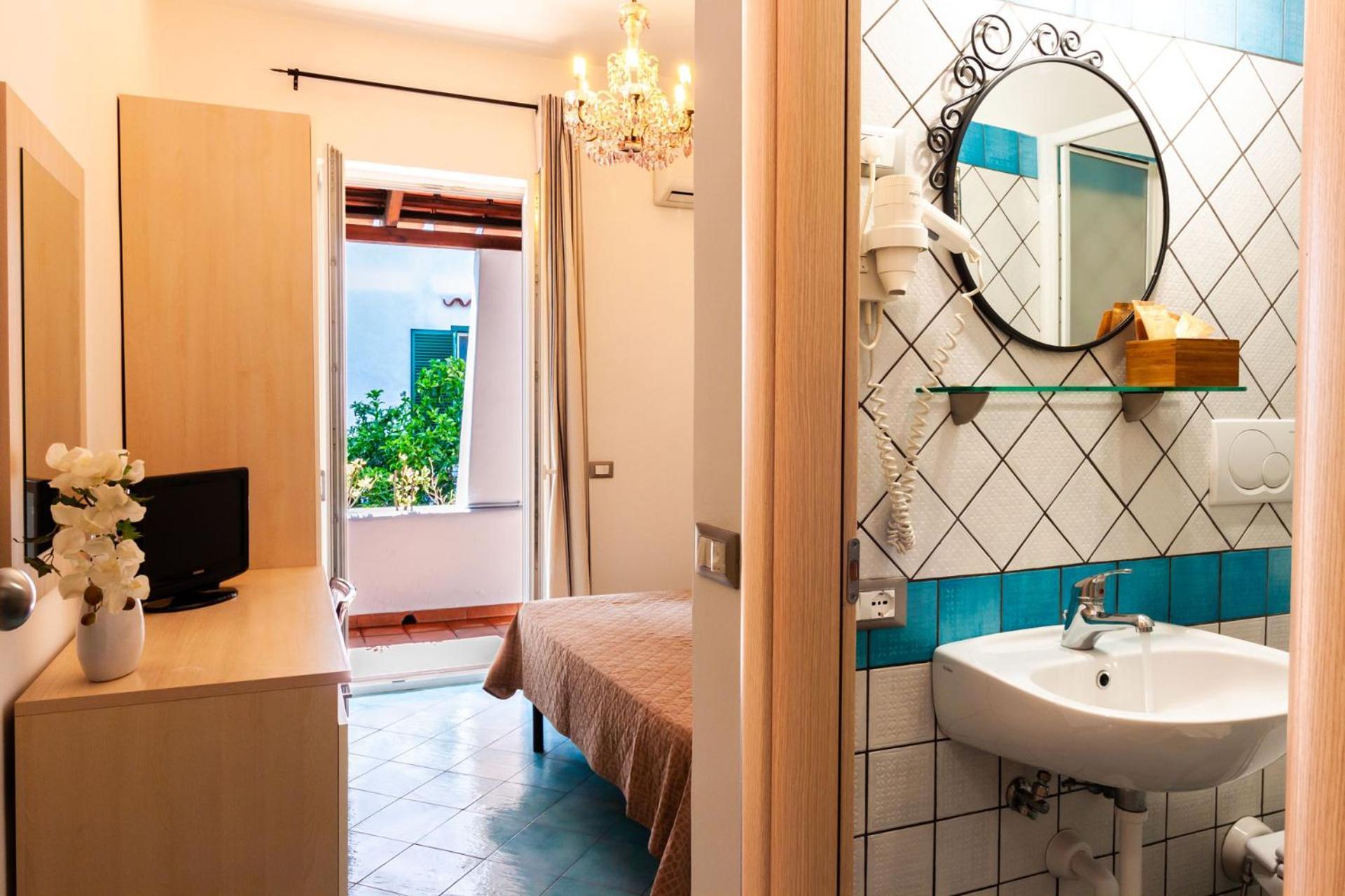 Don Giorgio Rooms & Apartments Ischia Ngoại thất bức ảnh